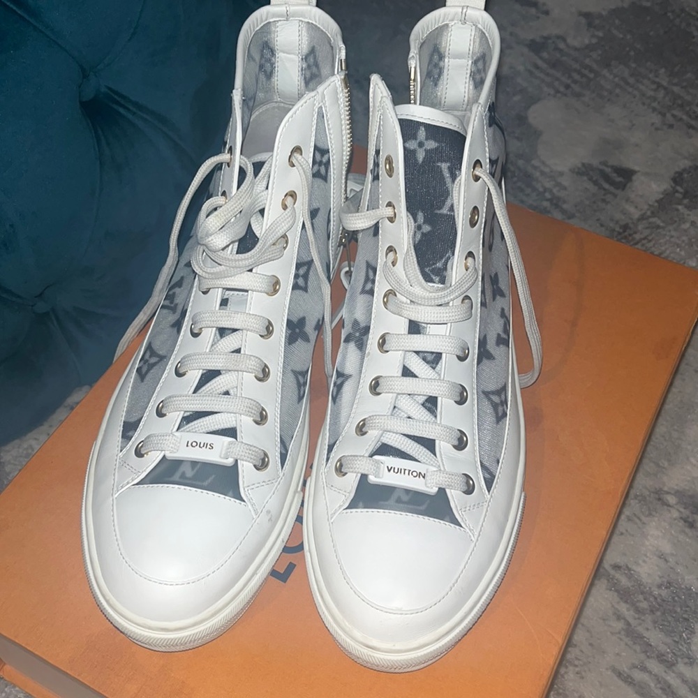 Louis Vuitton Womens Mesh Sneaker Size 39 White & Black